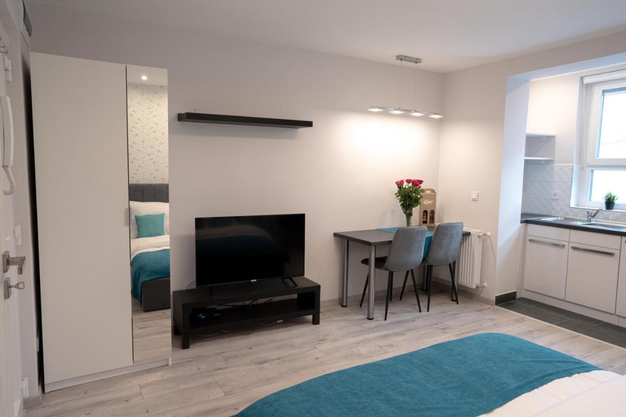 Var Apartman Eger Buitenkant foto